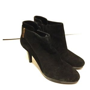 Woman’s Black Booties size 8